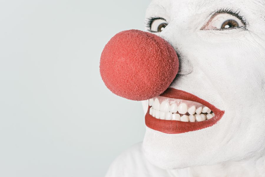 Sei ein Clown!