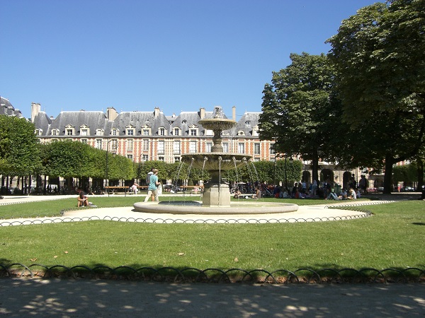 Place des Vosges in Paris